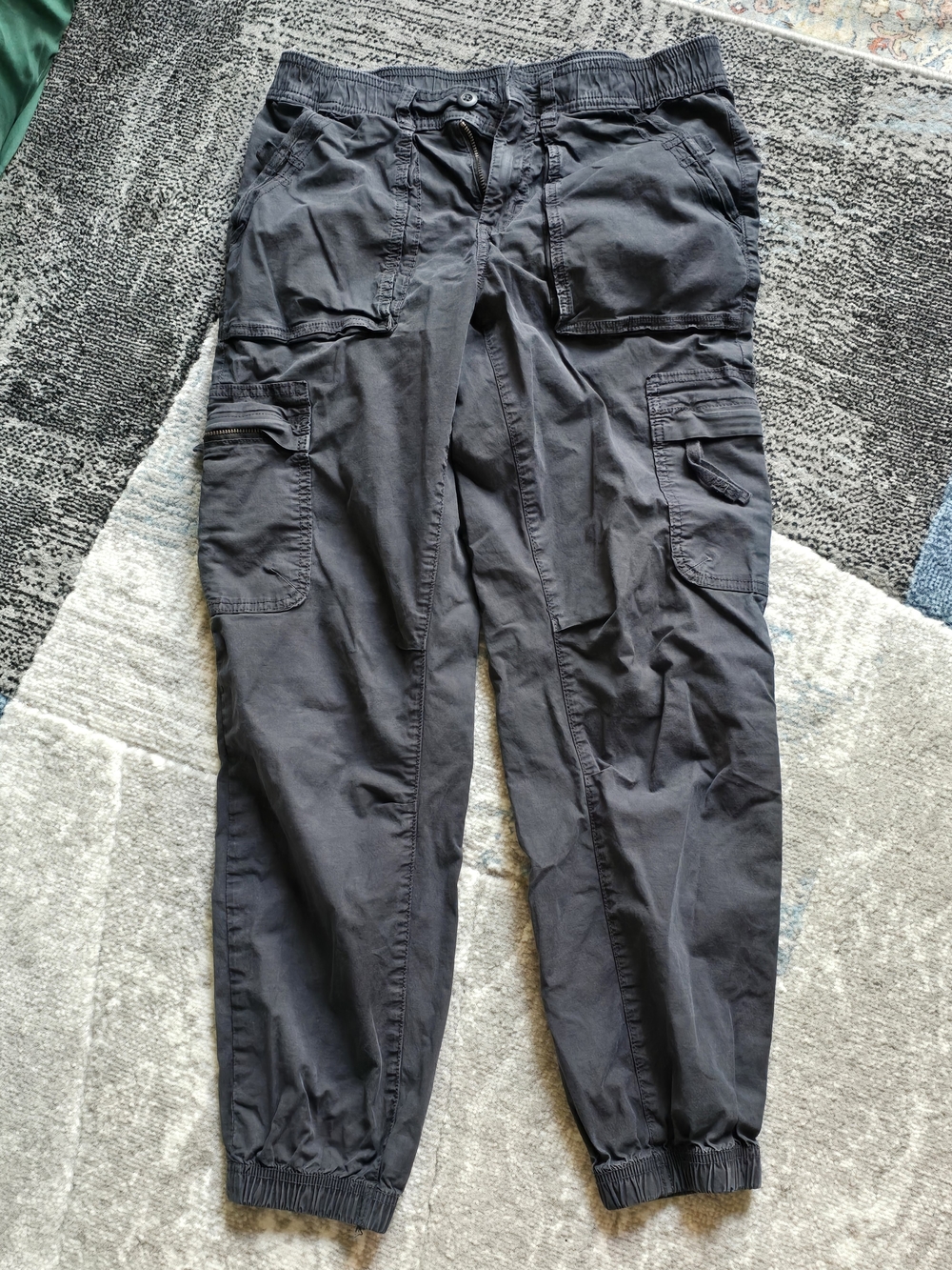 American Eagle Stretch High-Waisted Cargo Jogger Pants - Charcoal Black (Size 2